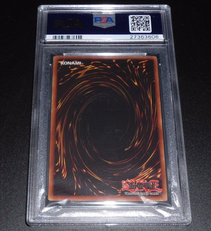 Yugioh Card PSA 10 GEM MINT Blue-Eyes White Dragon SDK-001 1st Edition Ultra